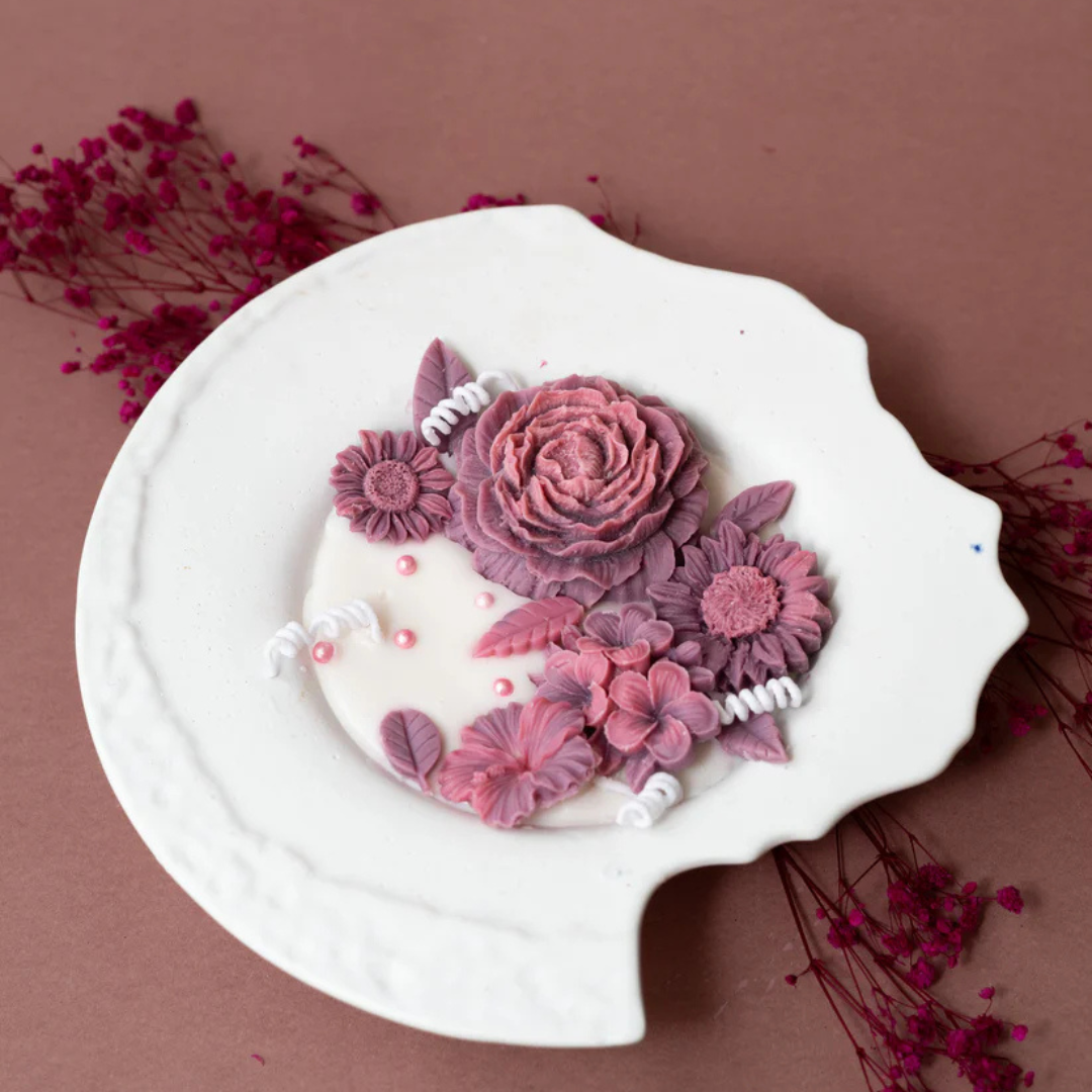 Blushed Bloom Shell Candle