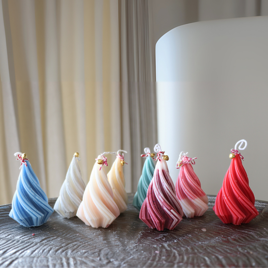 Holiday Tree Delight Candle